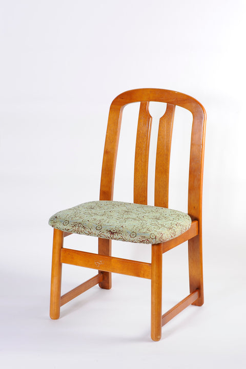 イジャクノ絨毯_朝日のアラビック カーキ 裏地