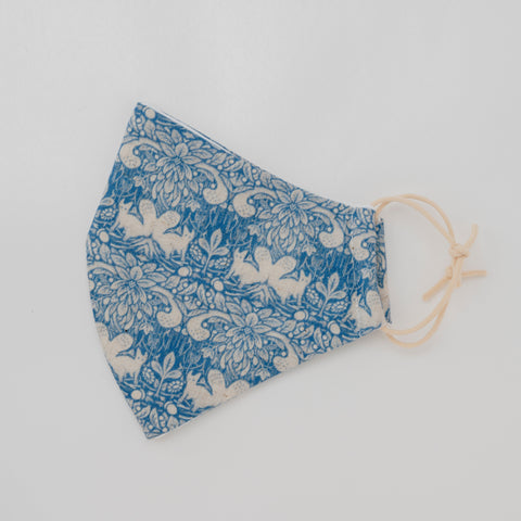 イジャクノ絨毯_マスク 木の実どろぼう ライトブルー